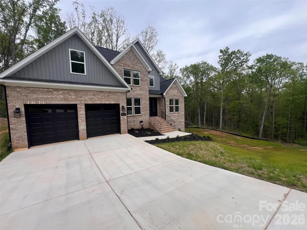 236 Mark Ryan Lane Dallas, NC 28034