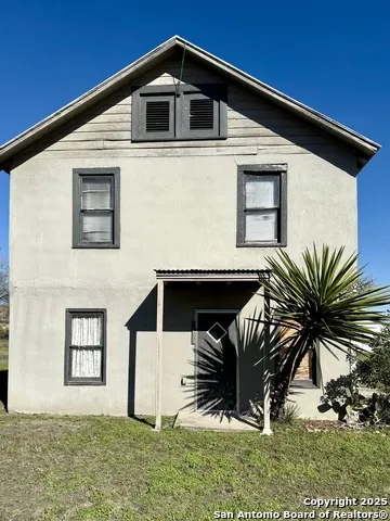 705 Weir Karnes City, TX 78118