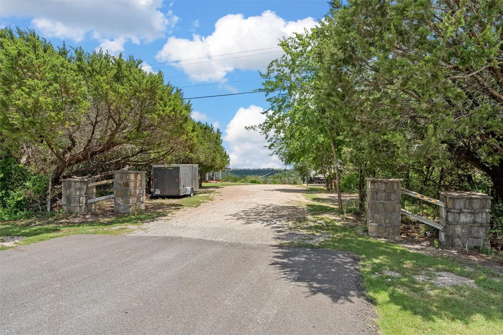 8395 STATE HIGHWAY 22 Meridian, TX 76665