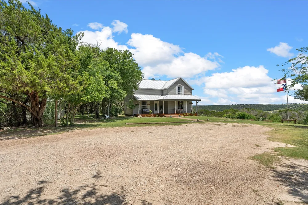 8395 STATE HIGHWAY 22 Meridian, TX 76665