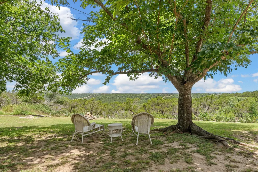 8395 STATE HIGHWAY 22 Meridian, TX 76665