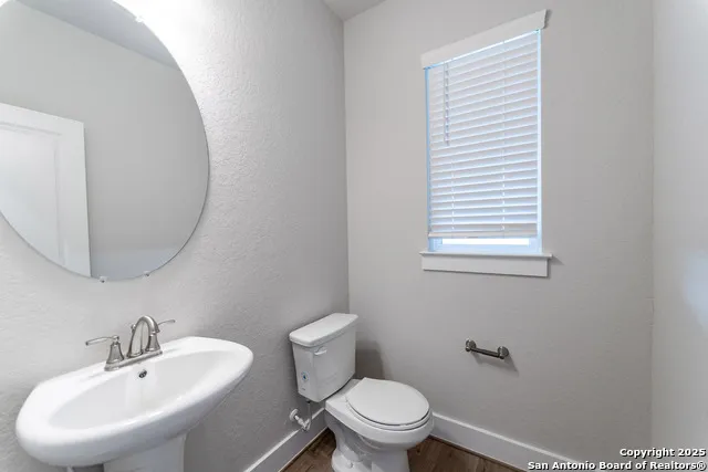 192 Ednie Ln Mico, TX 78066