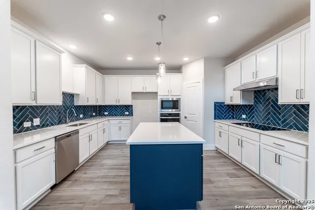 192 Ednie Ln Mico, TX 78066