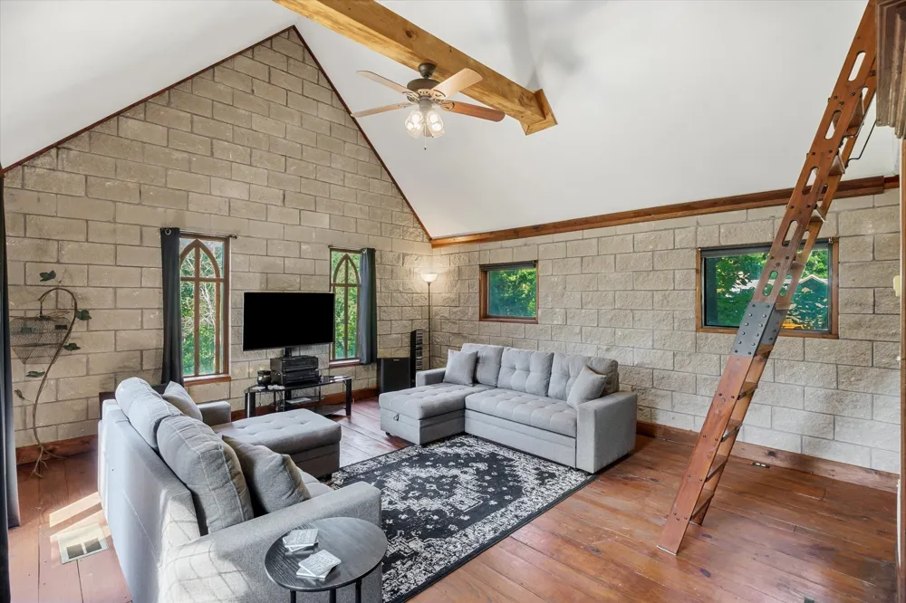 1056 County Road 3810 Hawkins, TX 75765