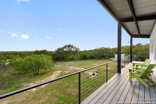 370 Gray Wolf Blanco, TX 78606