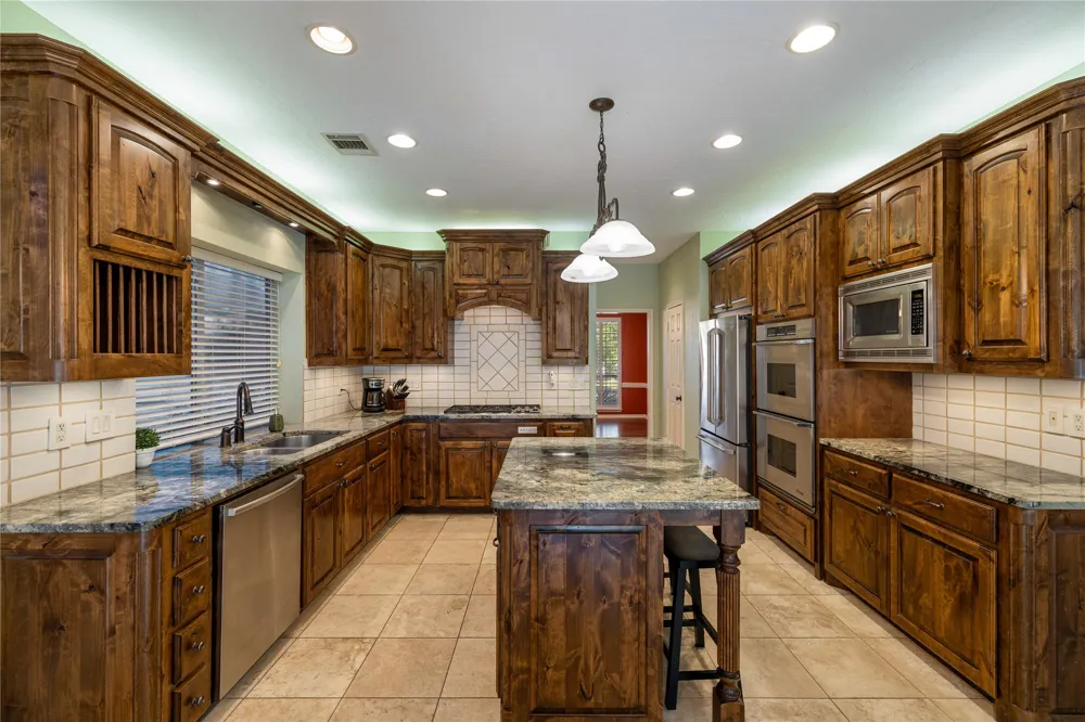 905 Silverthorne Trail Highland Village, TX 75077
