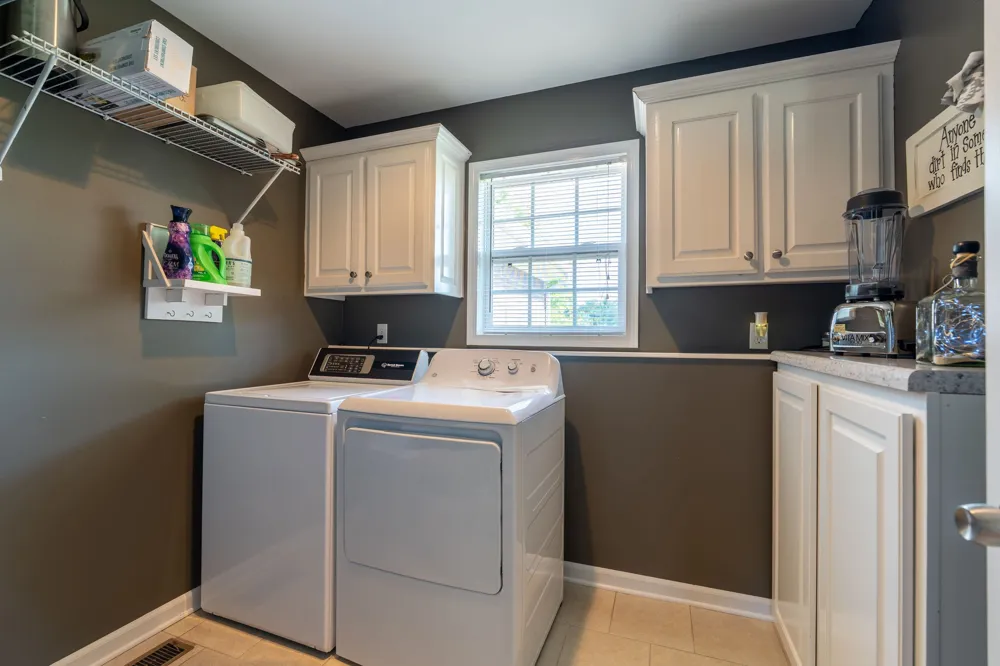 153 Center Point Dr Summertown, TN 38483