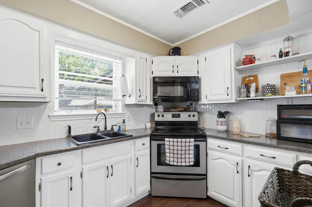 246 Mccarley Place McKinney, TX 75071