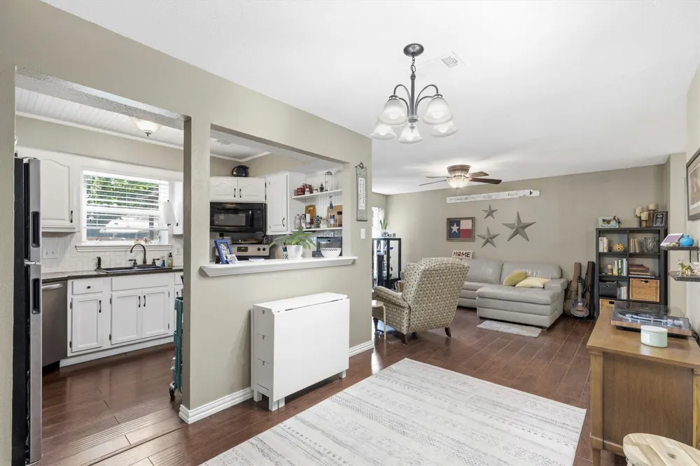 246 Mccarley Place McKinney, TX 75071