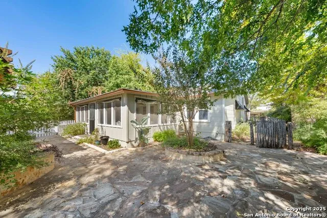105 E. Centre St Fredericksburg, TX 78624