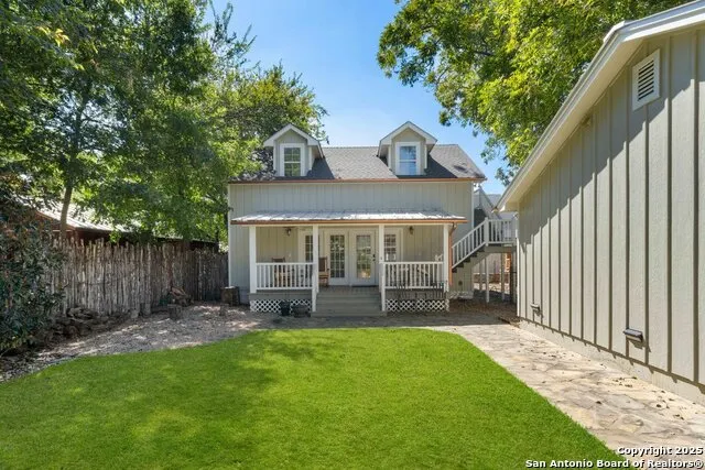 105 E. Centre St Fredericksburg, TX 78624