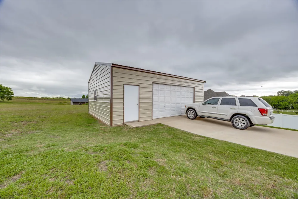 3028 Harrell Road Howe, TX 75459