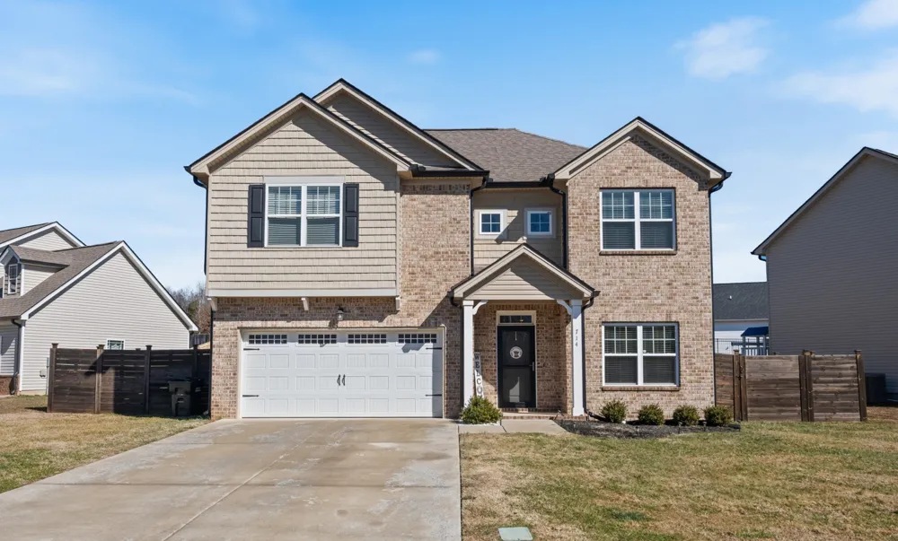 714 Monarchos Bnd Burns, TN 37029