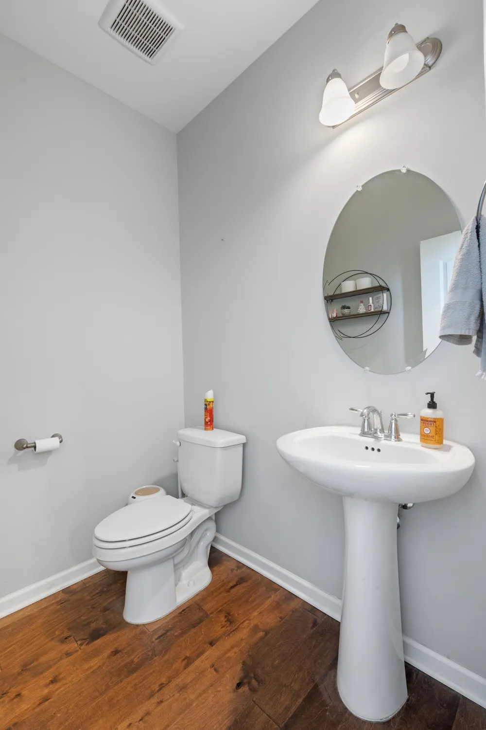 714 Monarchos Bnd Burns, TN 37029