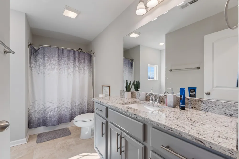 714 Monarchos Bnd Burns, TN 37029