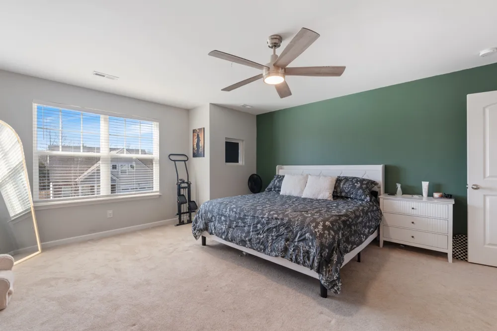 714 Monarchos Bnd Burns, TN 37029