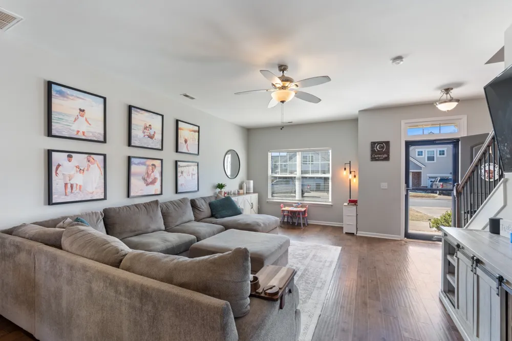 714 Monarchos Bnd Burns, TN 37029