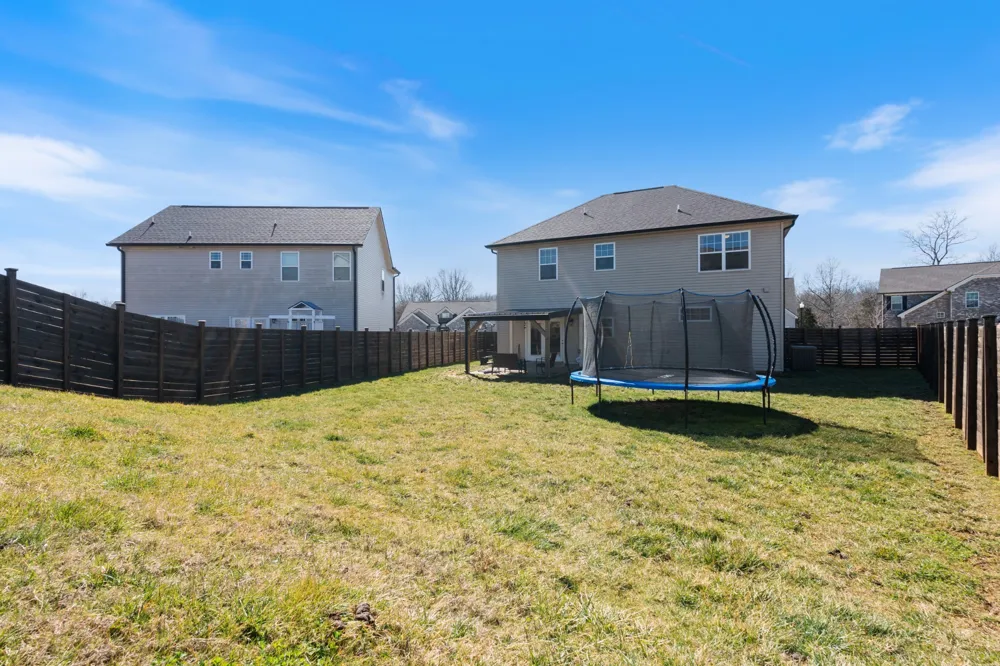 714 Monarchos Bnd Burns, TN 37029