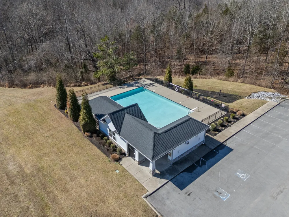 714 Monarchos Bnd Burns, TN 37029