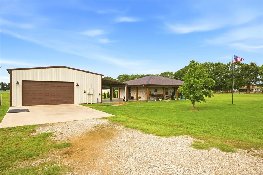 4020 FM 515 Emory, TX 75440