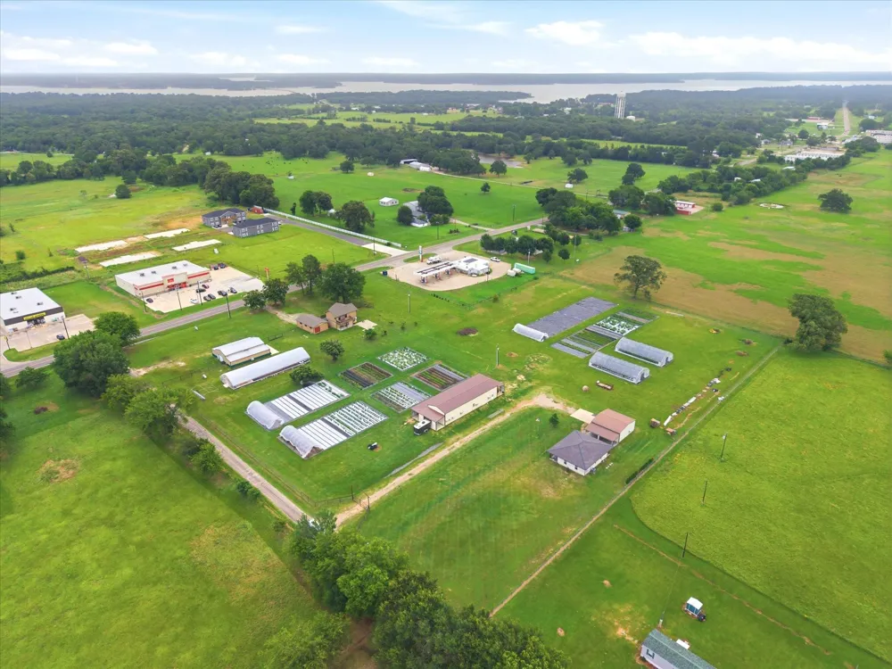 4020 FM 515 Emory, TX 75440