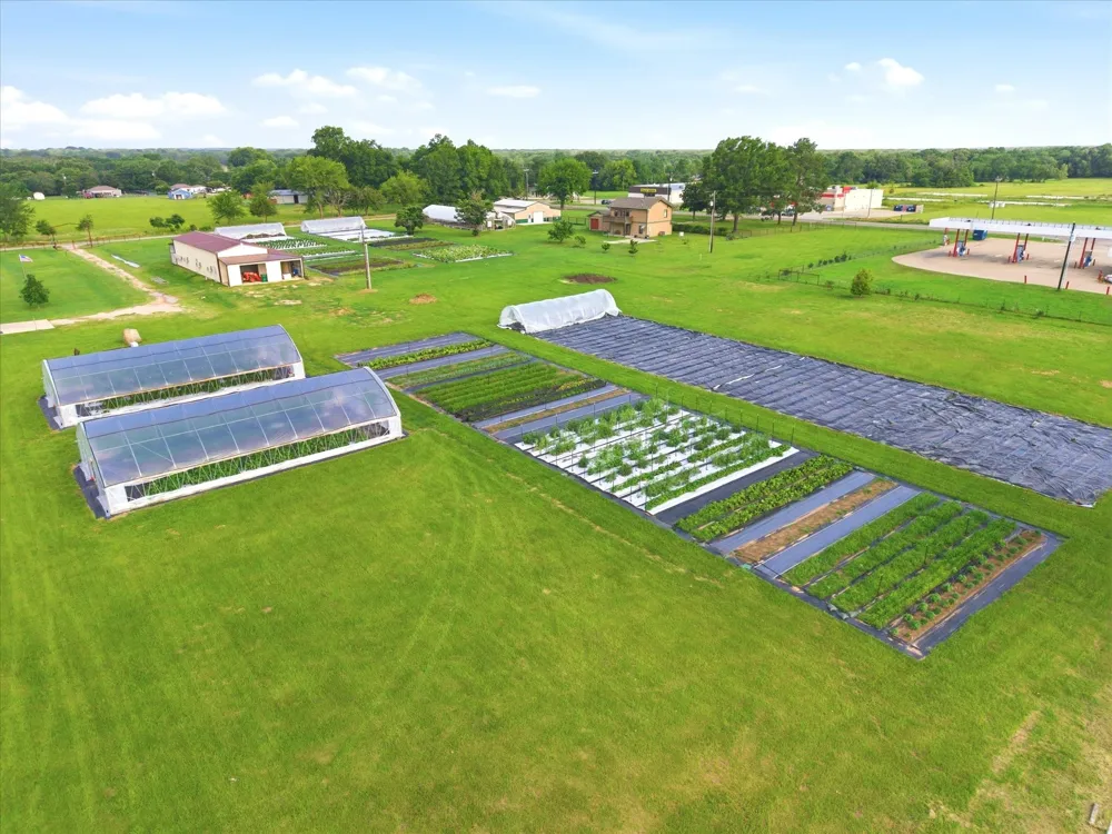 4020 FM 515 Emory, TX 75440
