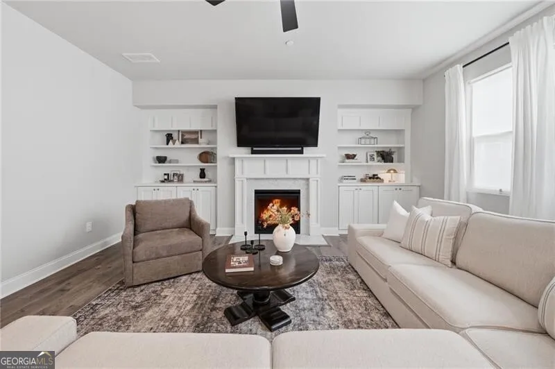 354 Hayden CIR Woodstock, GA 30189