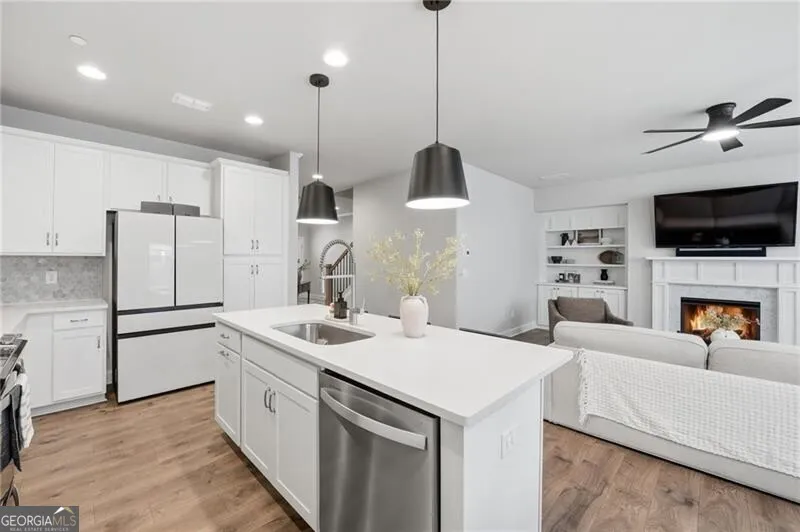 354 Hayden CIR Woodstock, GA 30189