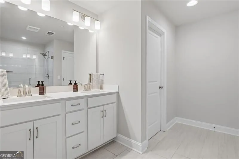 354 Hayden CIR Woodstock, GA 30189