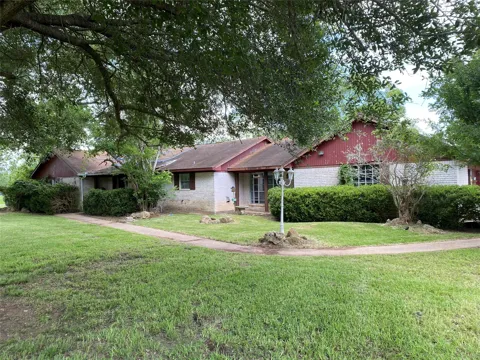 416 Fort Bend Drive