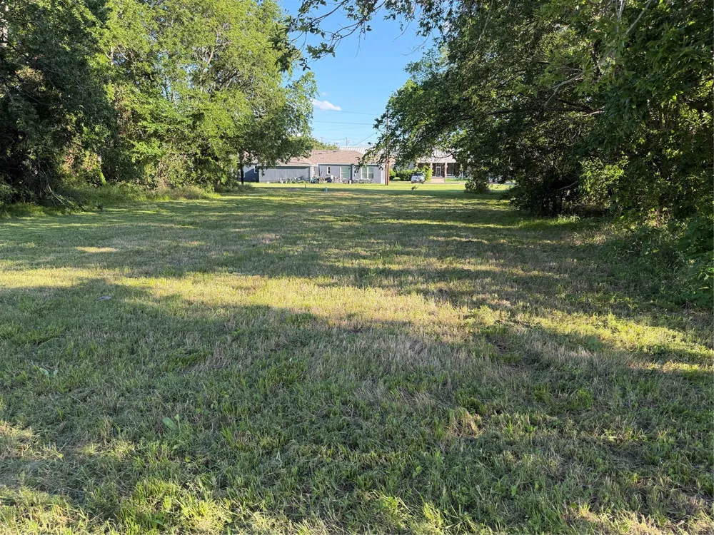 808 E Third St Bonham, TX 75418