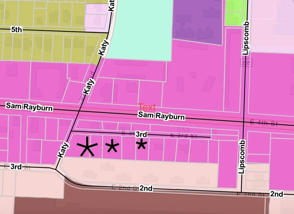 808 E Third St Bonham, TX 75418