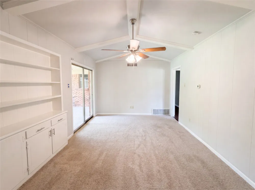 3327 Portlock Drive Farmers Branch, TX 75234