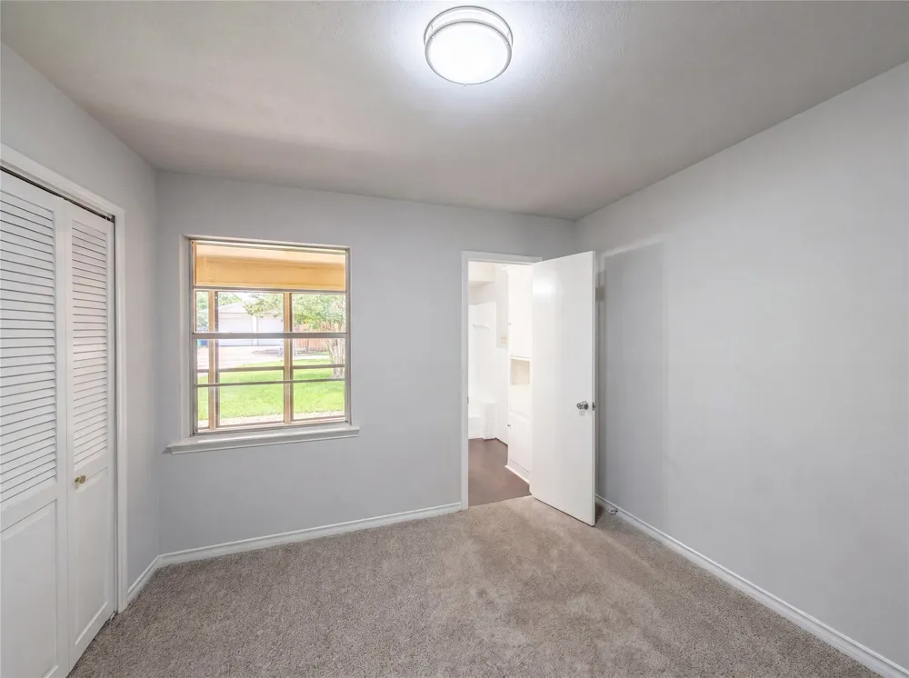 3327 Portlock Drive Farmers Branch, TX 75234