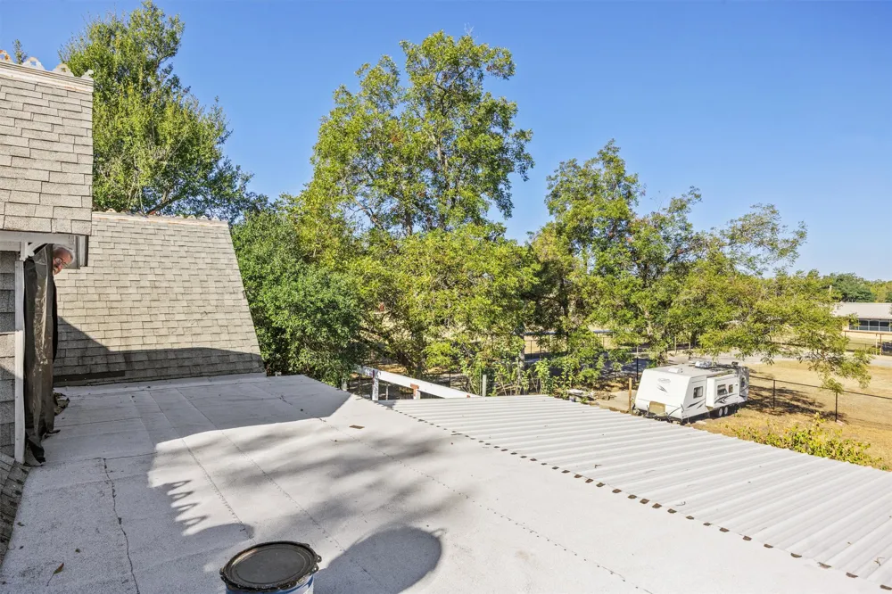 606 W Bell Avenue Rockdale, TX 76567
