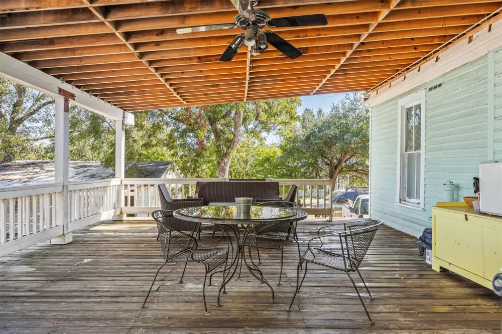 606 W Bell Avenue Rockdale, TX 76567