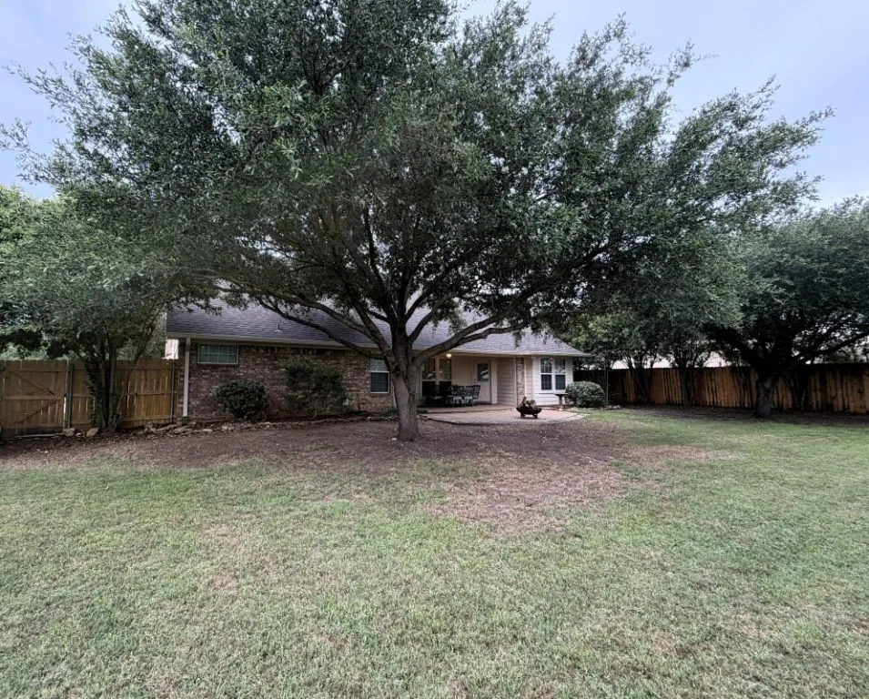 395 Hawkins Robinson, TX 76706