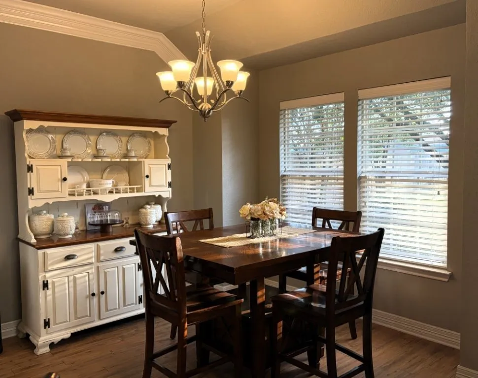 395 Hawkins Robinson, TX 76706