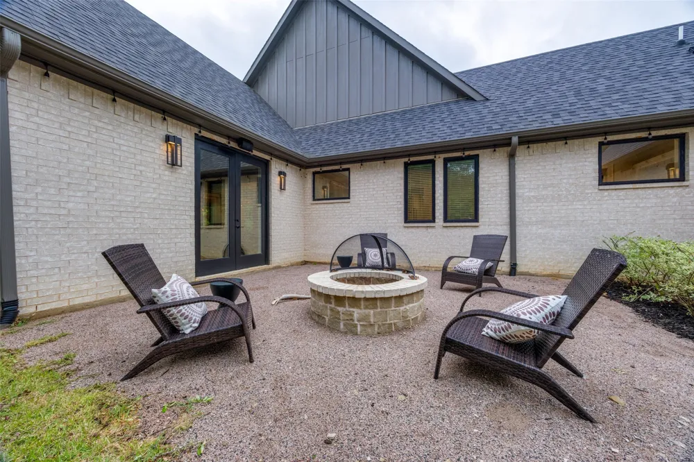 704 Palisades Drive Gordonville, TX 76245