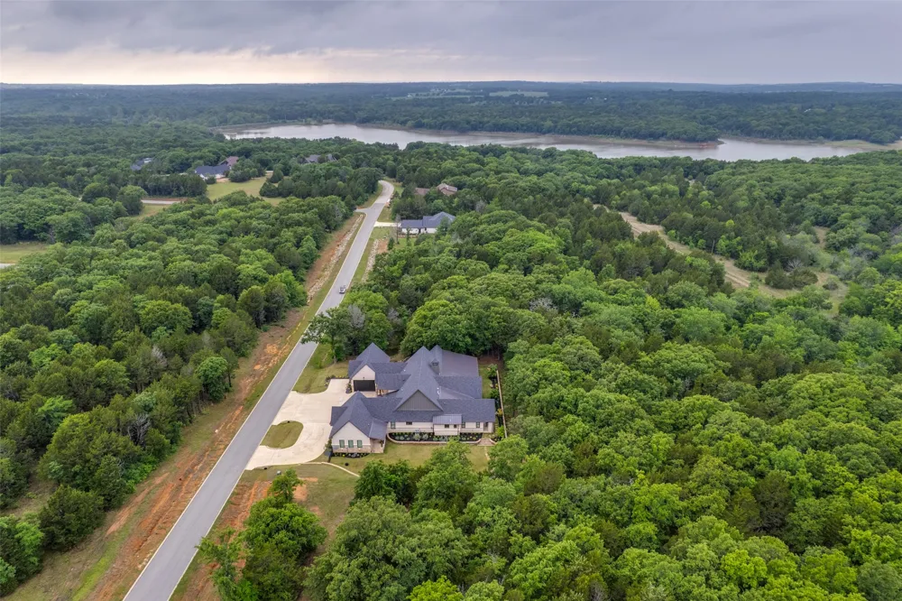 704 Palisades Drive Gordonville, TX 76245