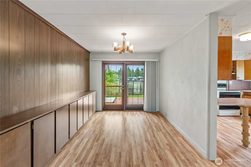 106 Jefferson Street South Bend, WA 98586