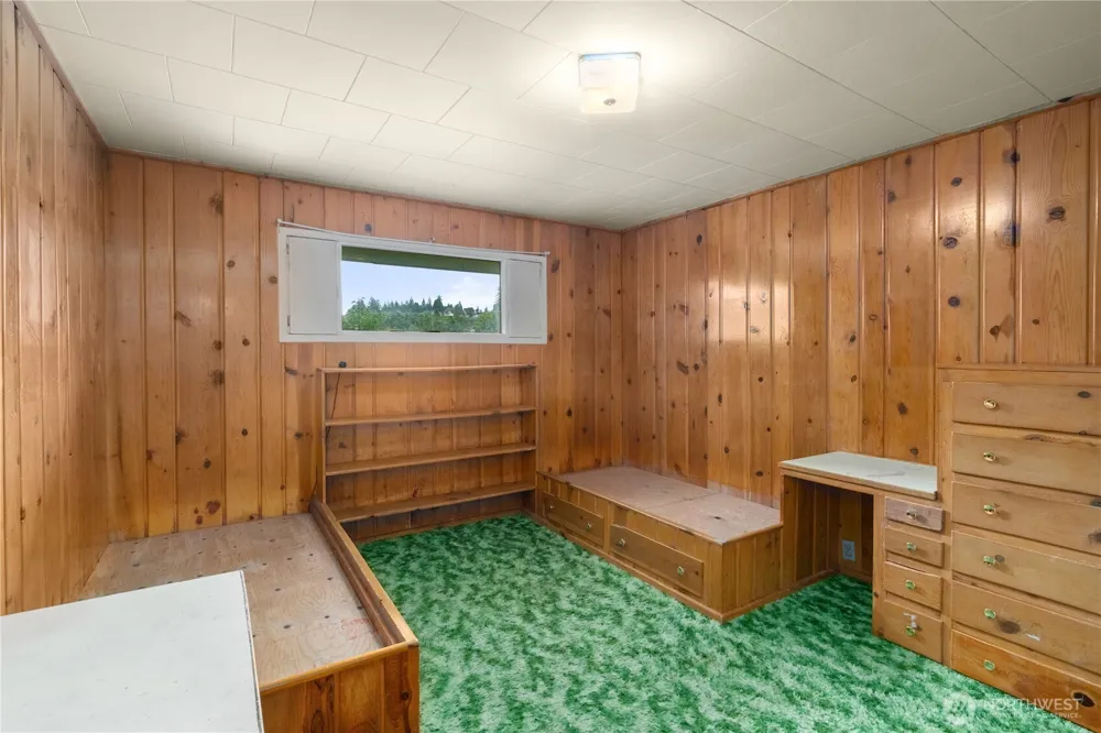 106 Jefferson Street South Bend, WA 98586