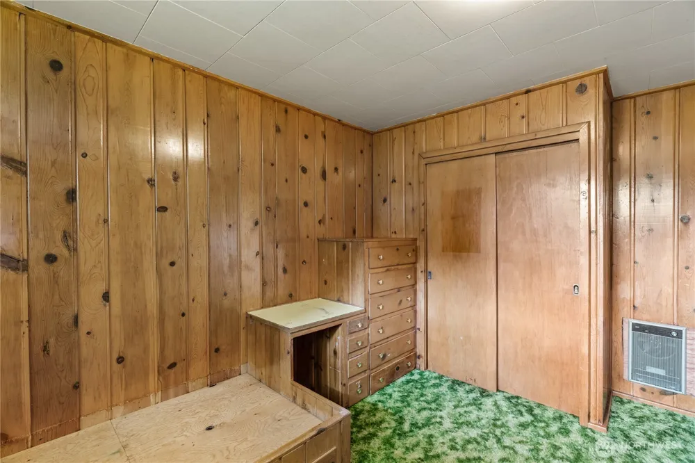 106 Jefferson Street South Bend, WA 98586