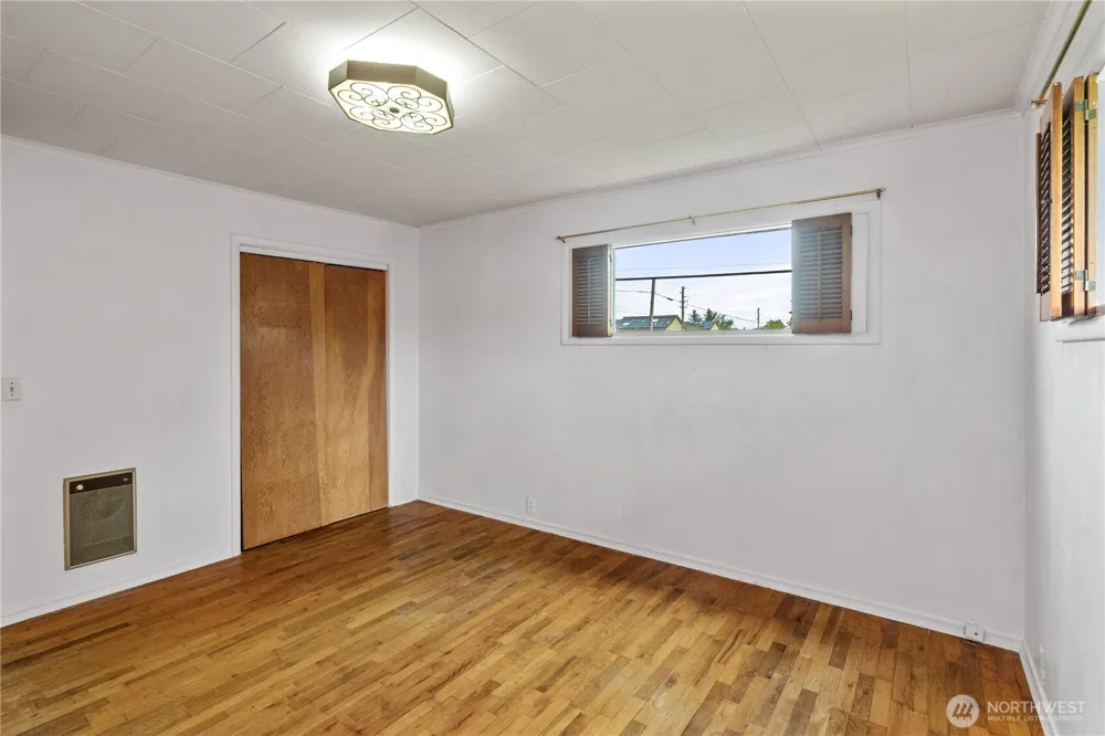 106 Jefferson Street South Bend, WA 98586