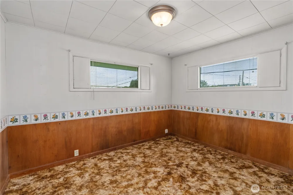 106 Jefferson Street South Bend, WA 98586