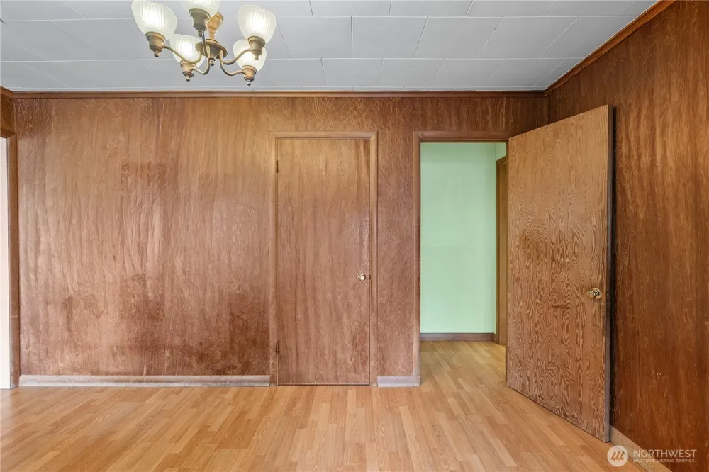 106 Jefferson Street South Bend, WA 98586