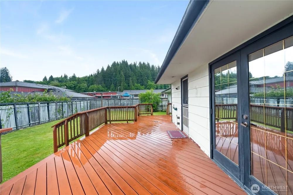 106 Jefferson Street South Bend, WA 98586