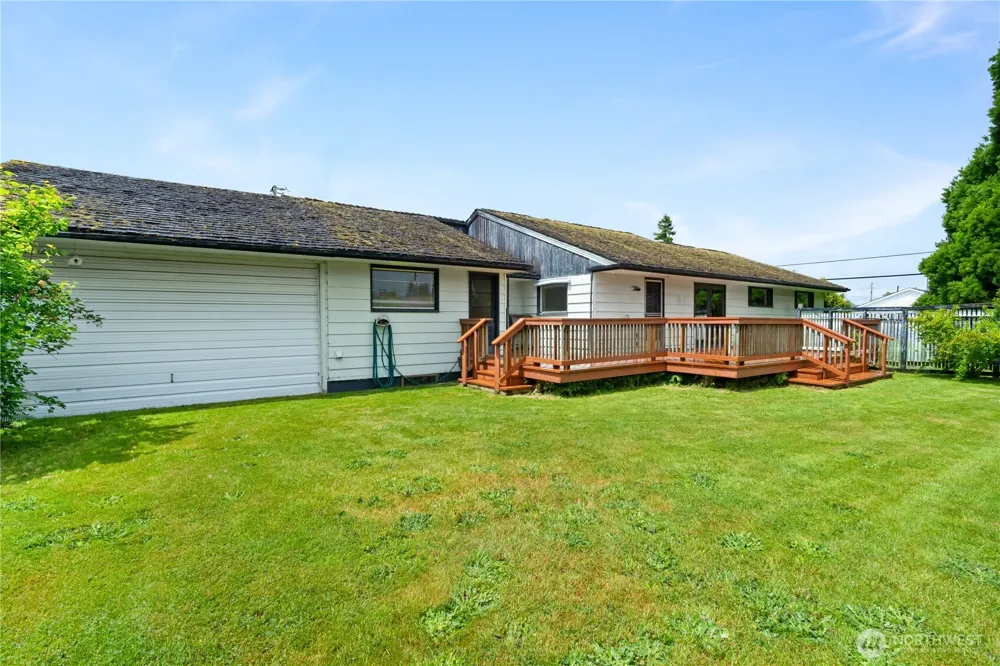 106 Jefferson Street South Bend, WA 98586