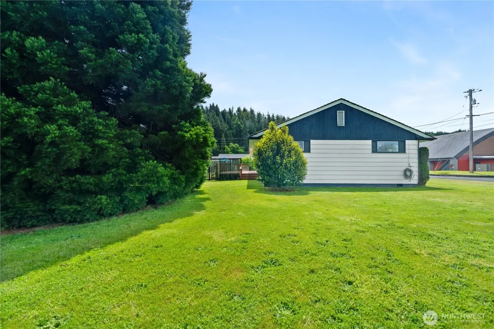 106 Jefferson Street South Bend, WA 98586