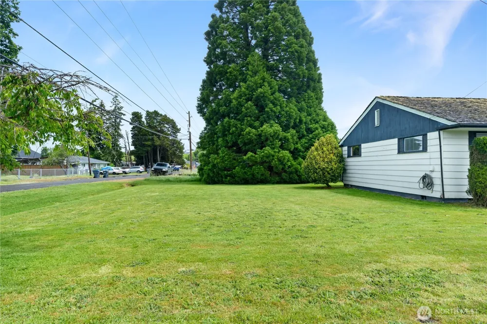 106 Jefferson Street South Bend, WA 98586